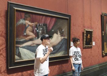 Activists Arrested After Vandalizing Rokeby Venus ‘Suffragette’ Painting